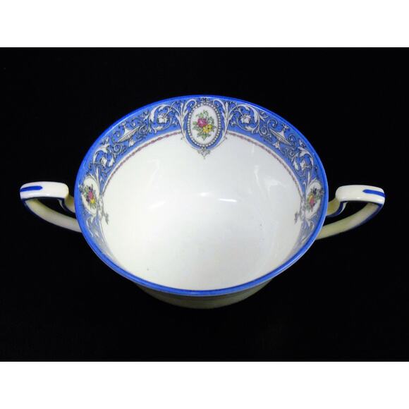 Royal Worcester PORTIA 1922 CREAM SOUP CUP BOWL Double Handle Fruit Cameo Scroll - Picture 2 of 9
